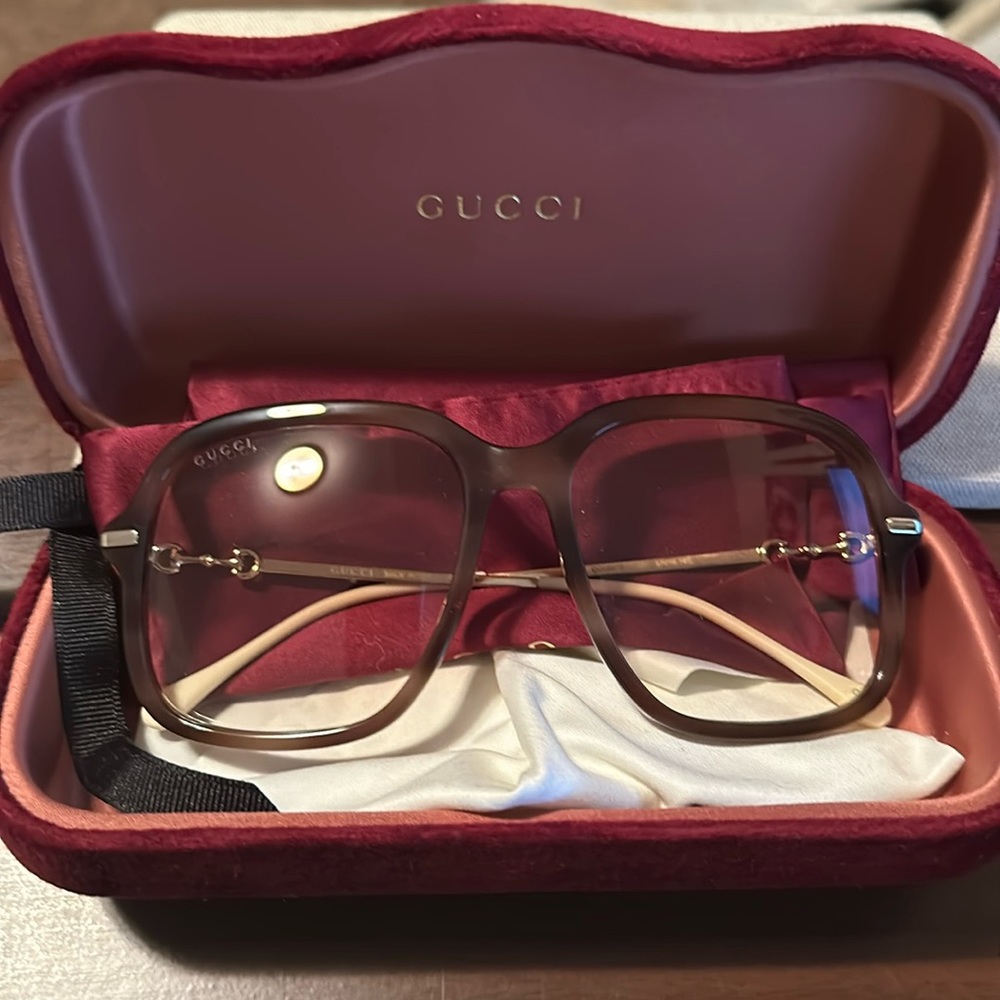 Women Unisex Gucci Sunglasses Brown frames